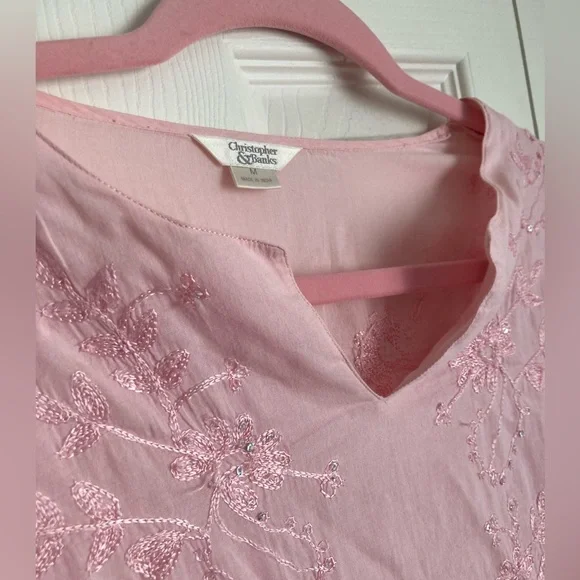 Pink peasant style with sequins and floral designs - Picture 2 of 6